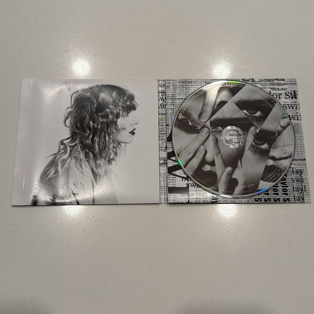 Taylor Swift Album Collection - Picture 4 of 4